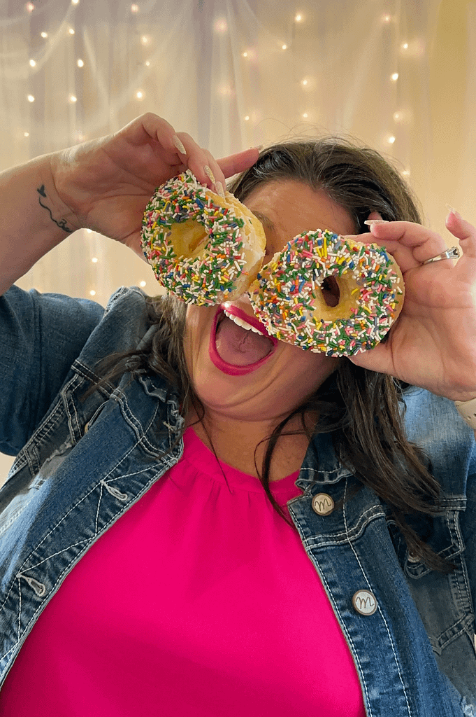 fat woman who intuitive eating making eyes with donuts